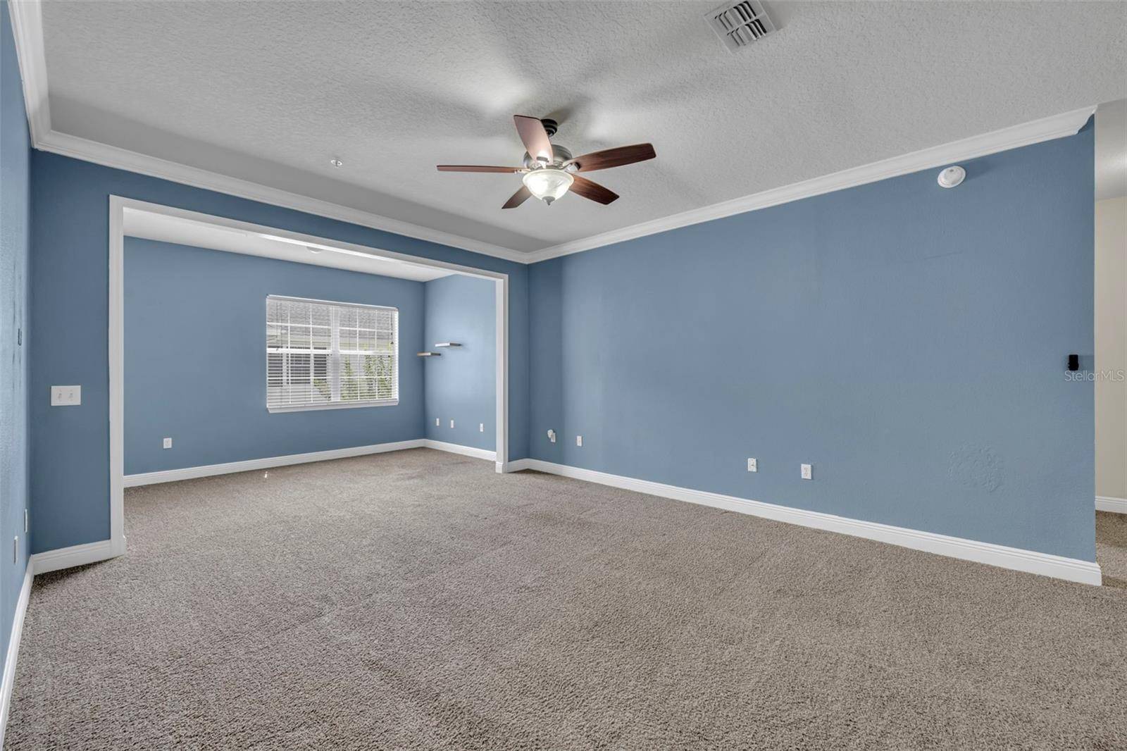 200 SOUTHERN PECAN CIRCLE #206, Winter Garden, FL 34787