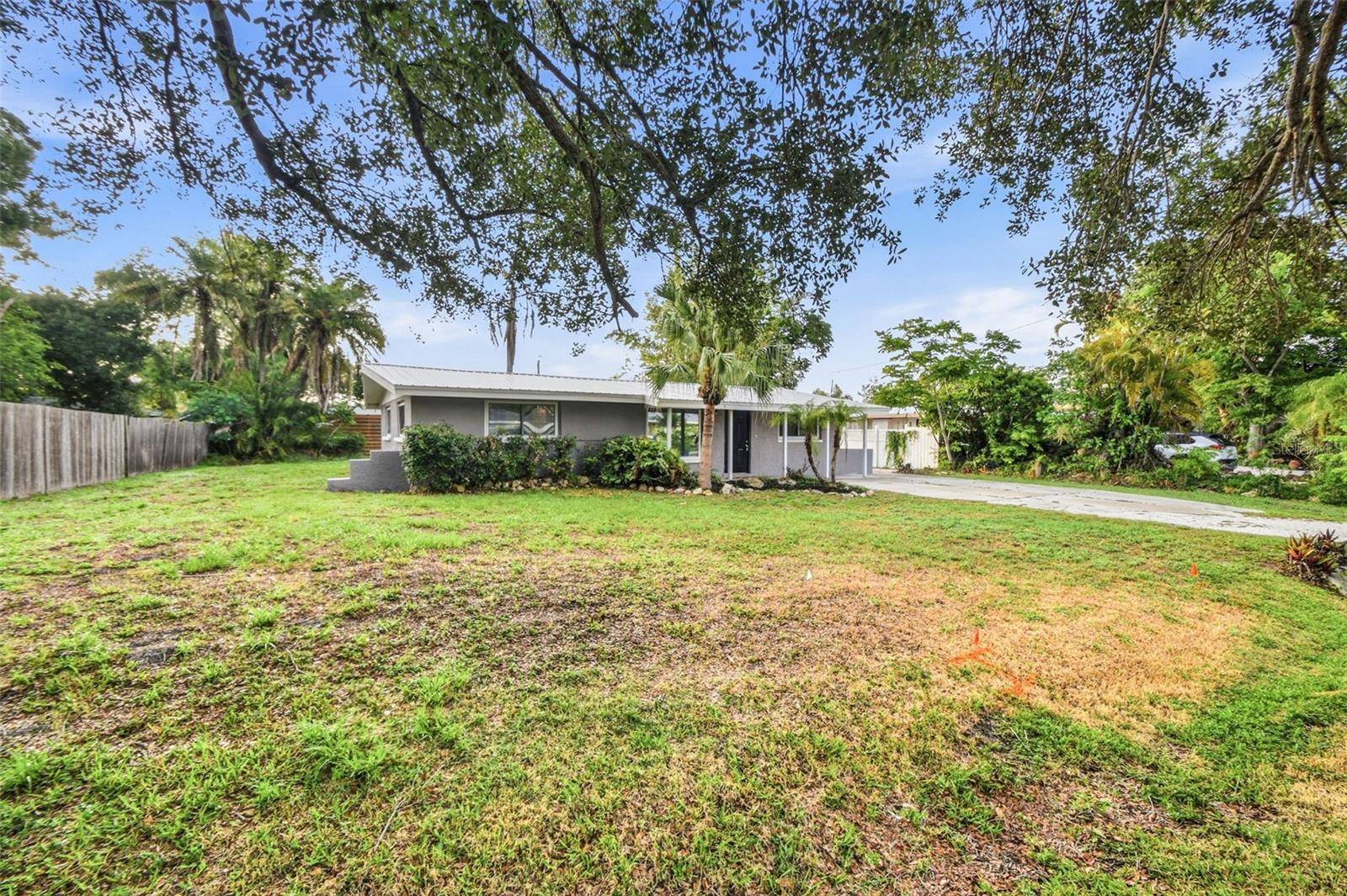 5917 OLIVE AVE, Sarasota, FL 34231