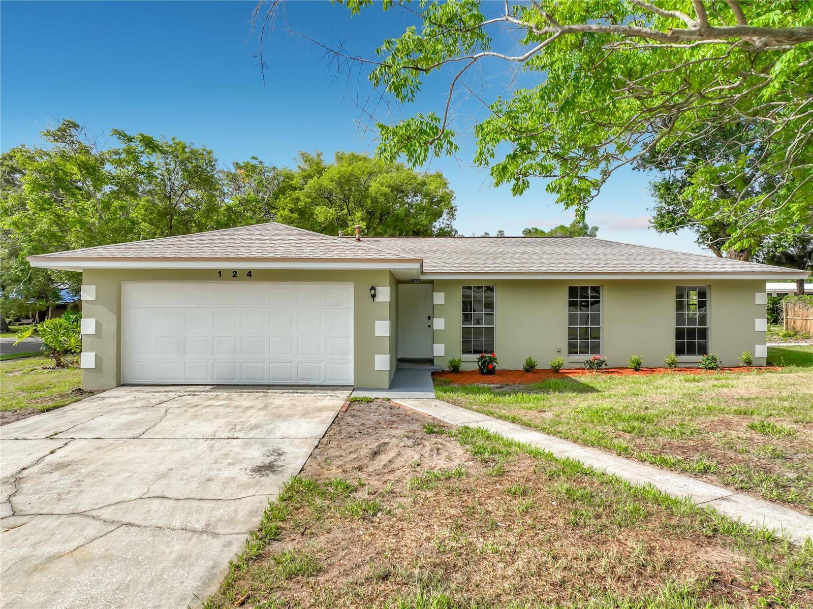 124 HOLLYHOCK DR, Altamonte Springs, FL 32701
