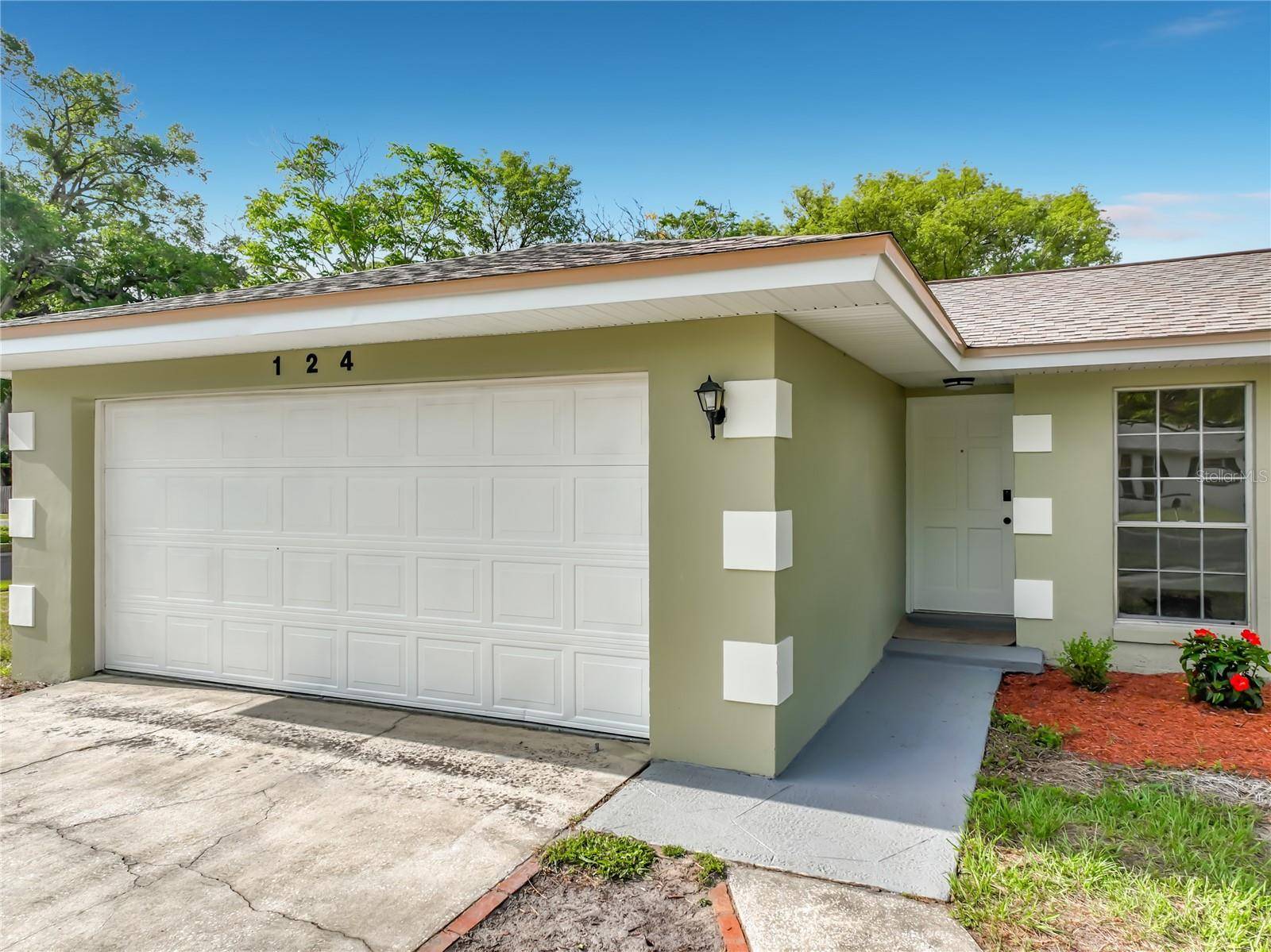 124 HOLLYHOCK DR, Altamonte Springs, FL 32701
