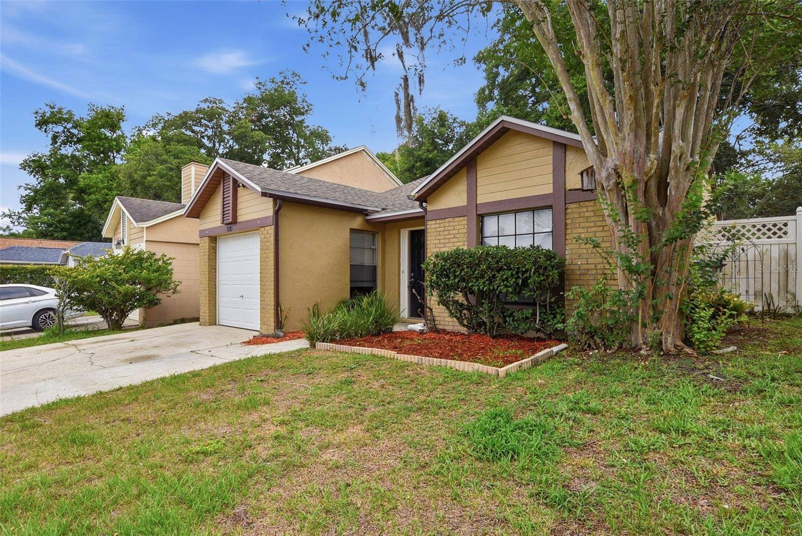 1183 PIN OAK DR, Apopka, FL 32703