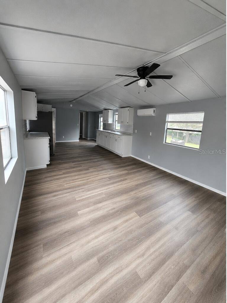13585 SE 119TH ST, Ocklawaha, FL 32179