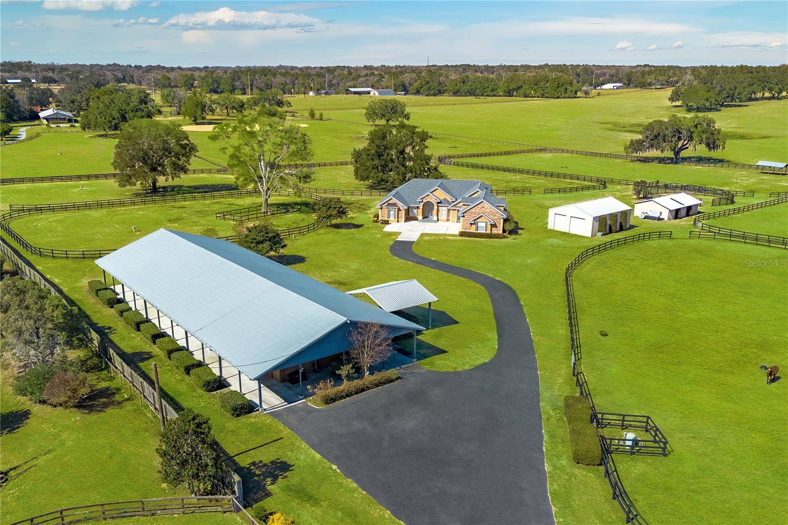 12610 NW GAINESVILLE RD, Reddick, FL 32686