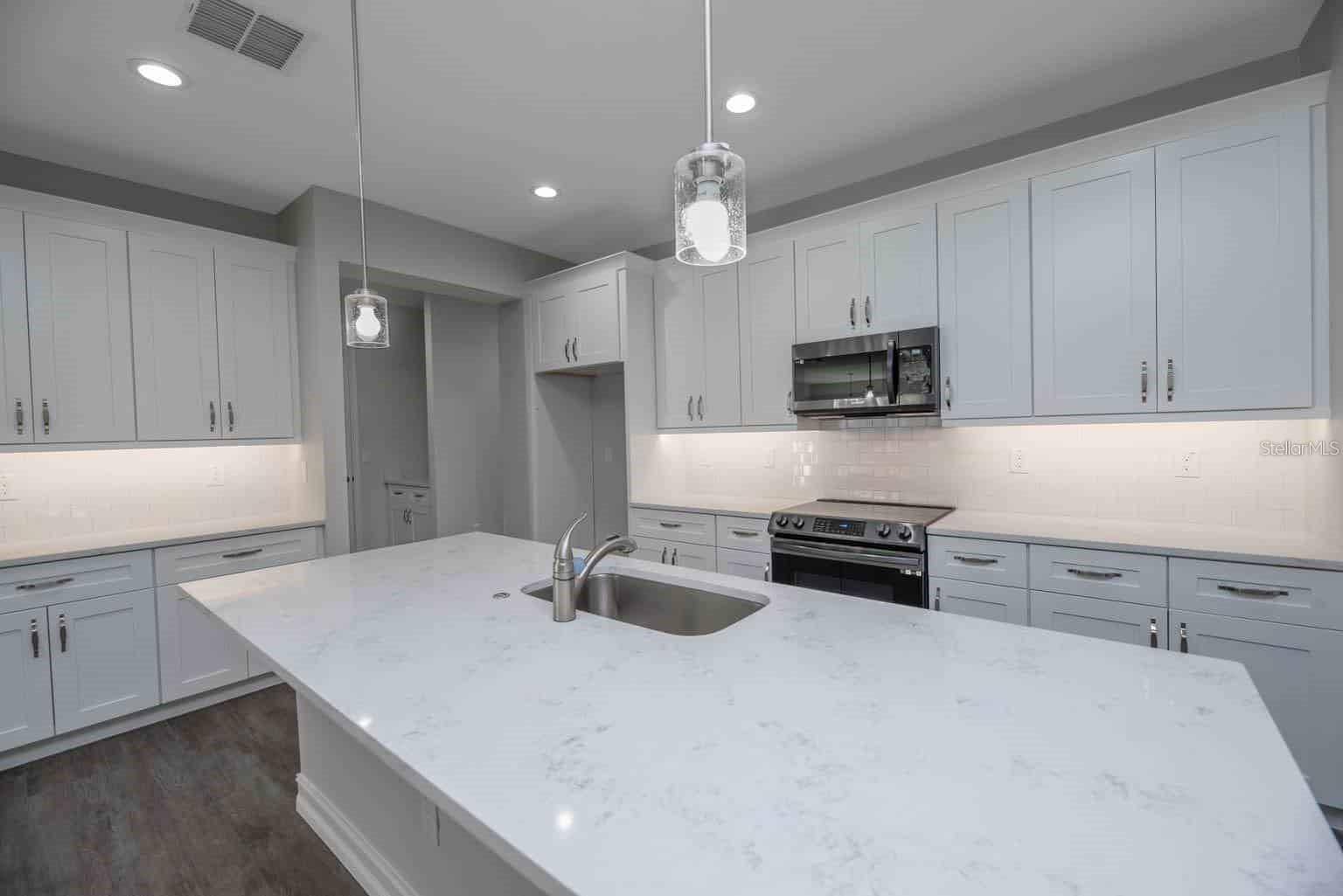 8340 NW 17TH CIR, Ocala, FL 34475