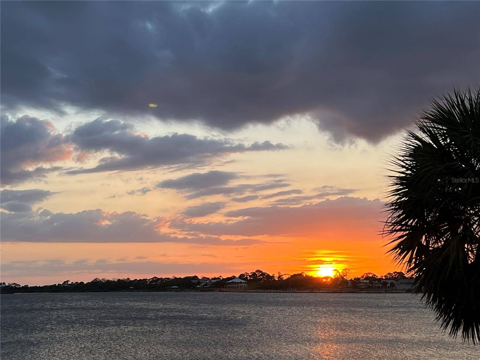 850 3RD ST #2, Cedar Key, FL 32625