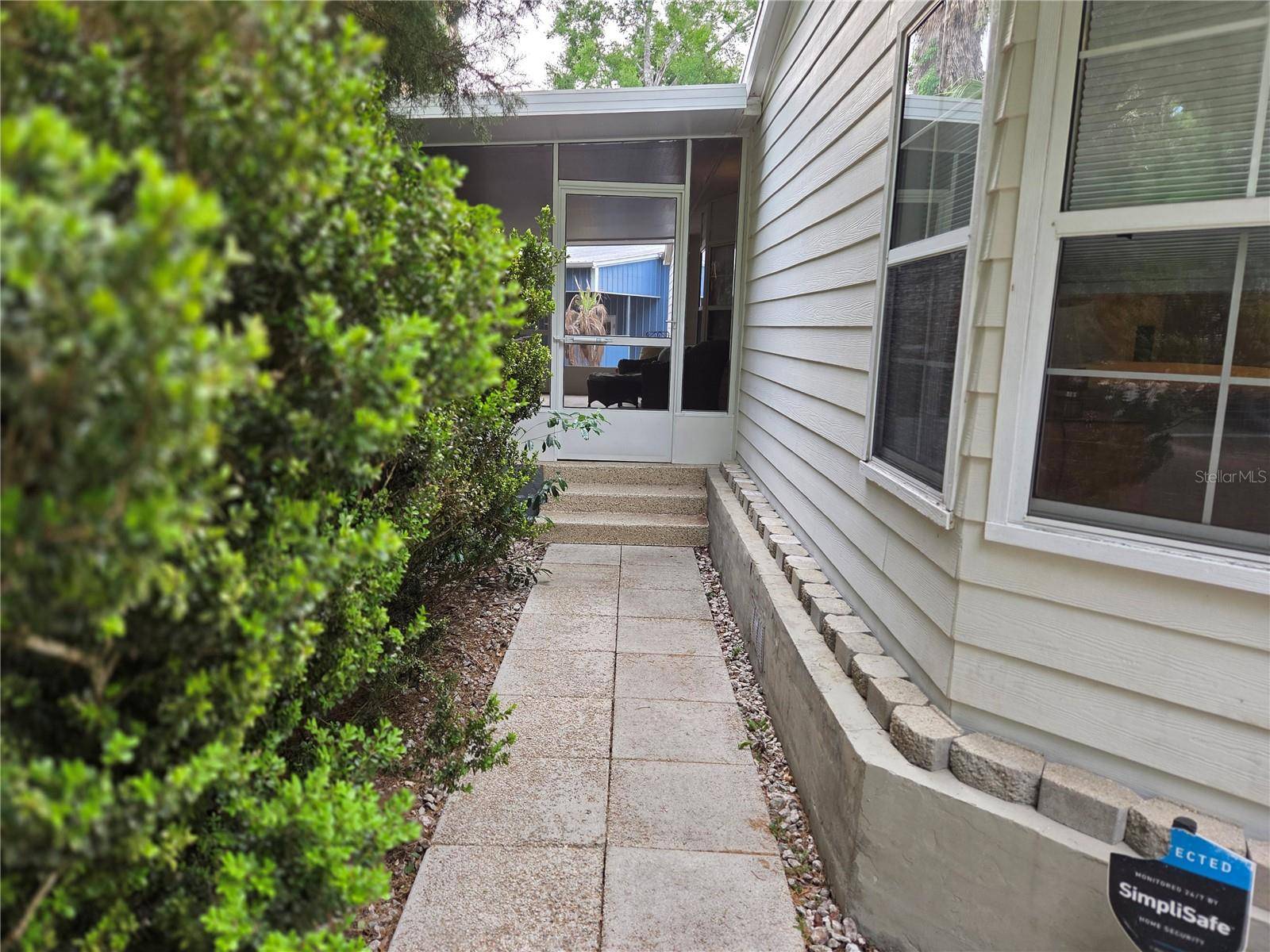 421 MARGARET ST, Bronson, FL 32621