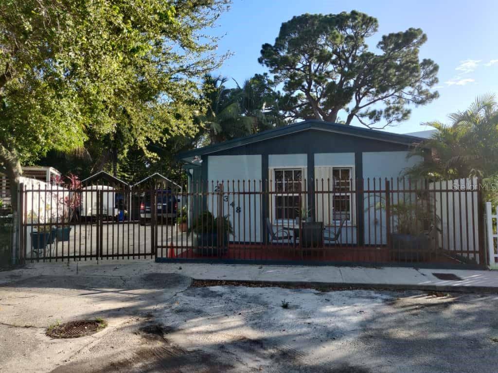 21348 NW 40TH CIRCLE CT, Miami Gardens, FL 33055