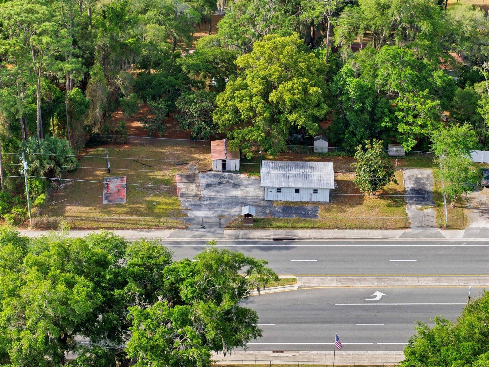 320 HIGHWAY 466, Lady Lake, FL 32159