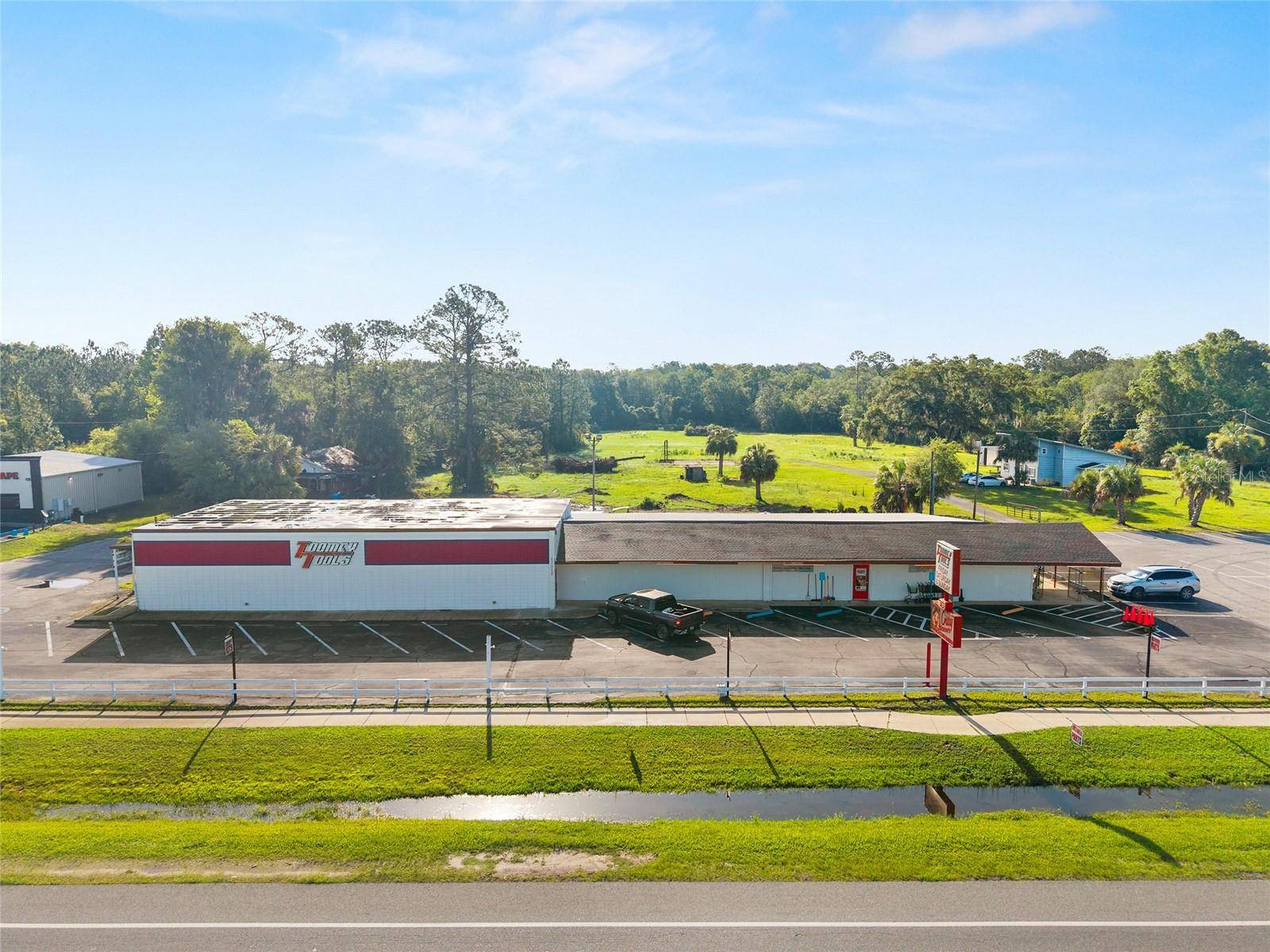 17313 NE US HWY 301, Waldo, FL 32694