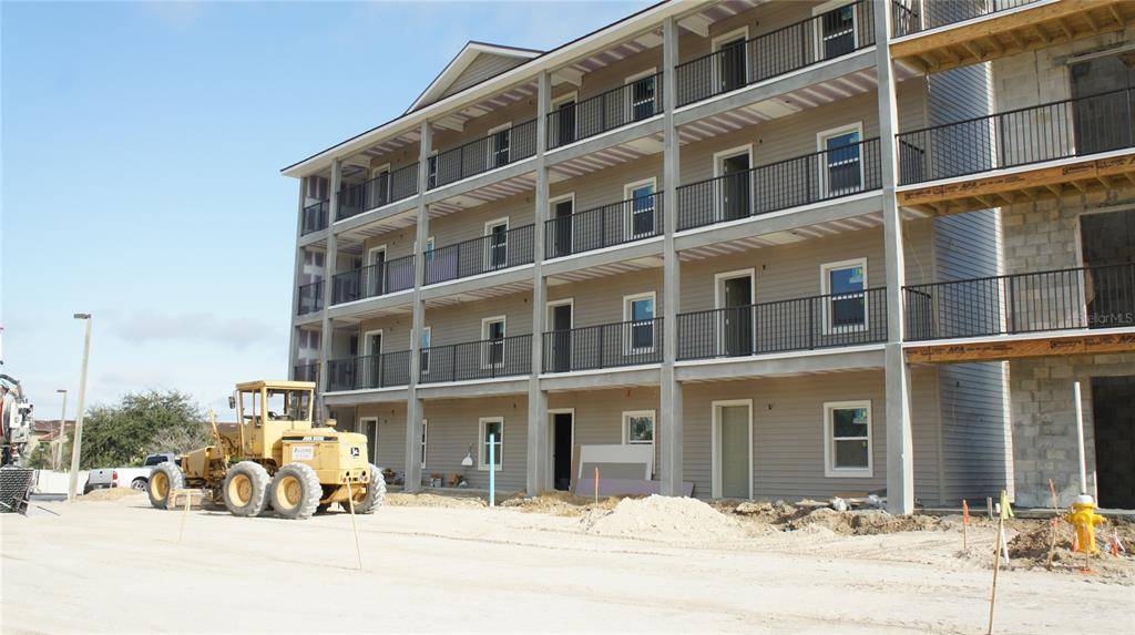2600 SAND MINE RD #B41, Davenport, FL 33897