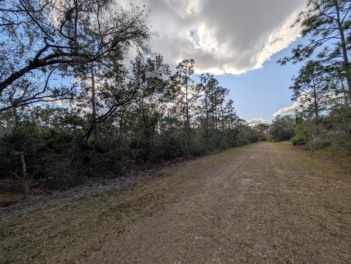 1005 BOUGAINVILLE DR, Indian Lake Estates, FL 33855