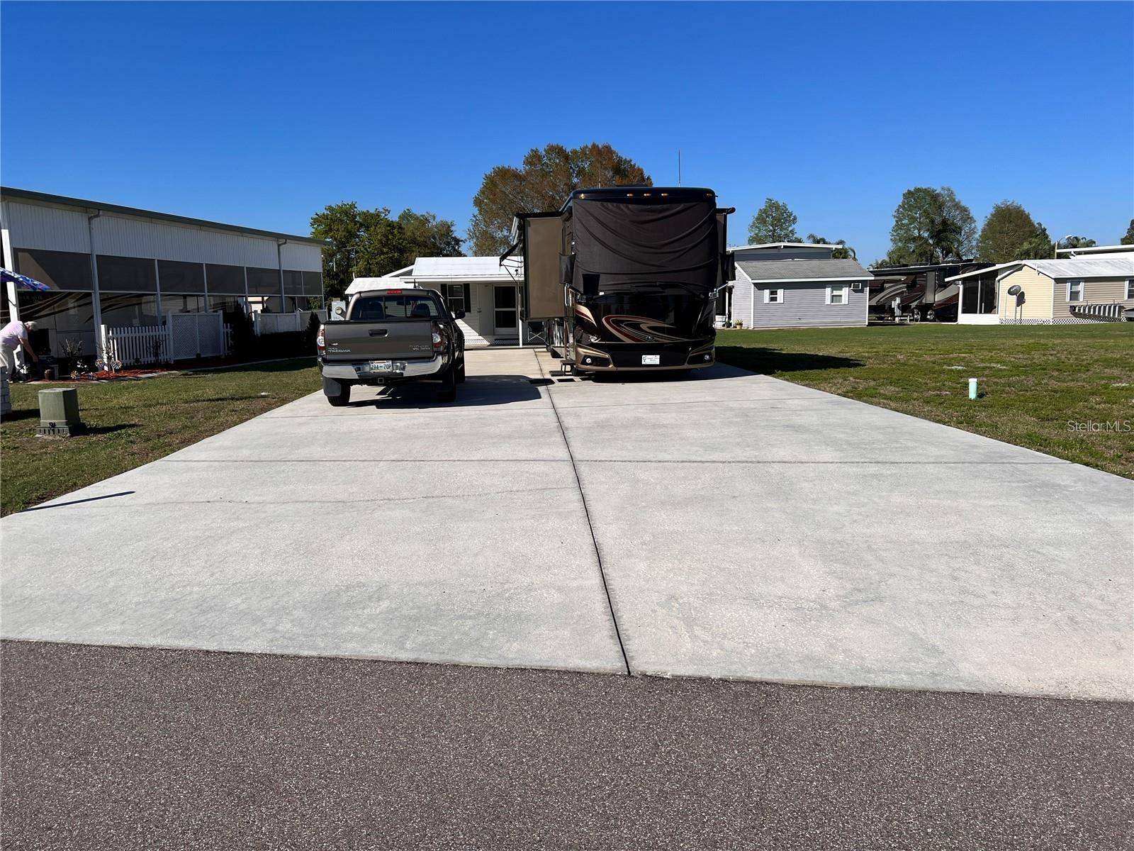 5062 SOUTHSHORE DR, Polk City, FL 33868