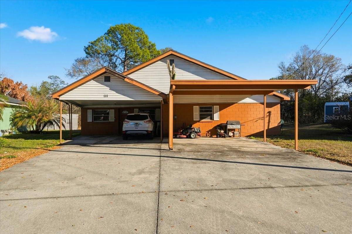 111 SUNSET DR E, Winter Haven, FL 33881