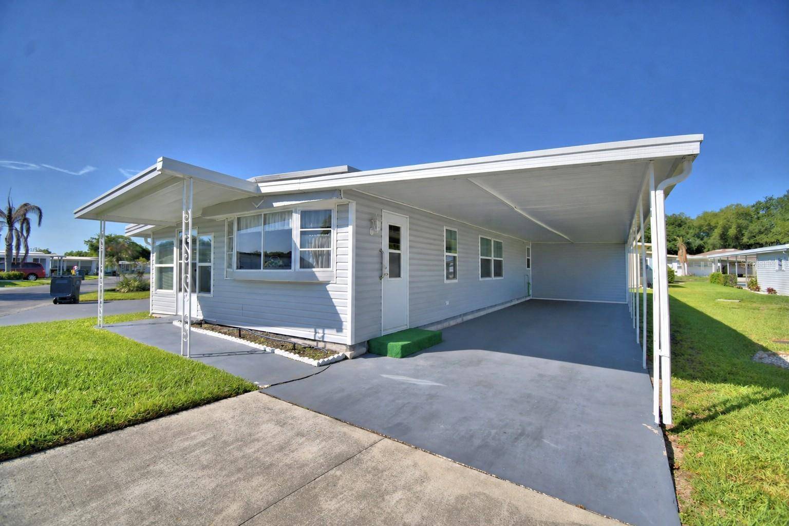117 HOLIDAY LN, Auburndale, FL 33823