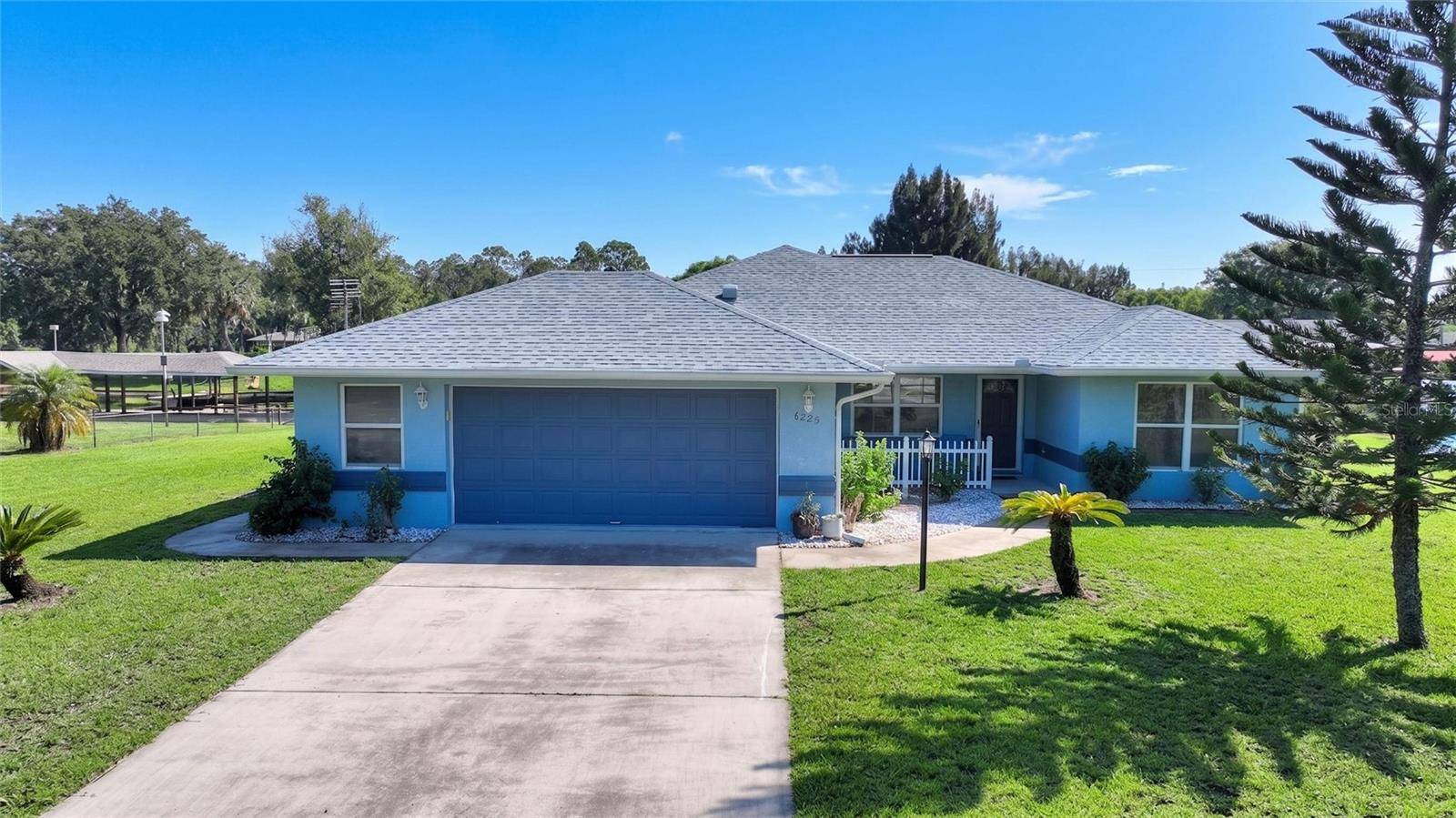 6225 AMARYLLIS DR, Indian Lake Estates, FL 33855