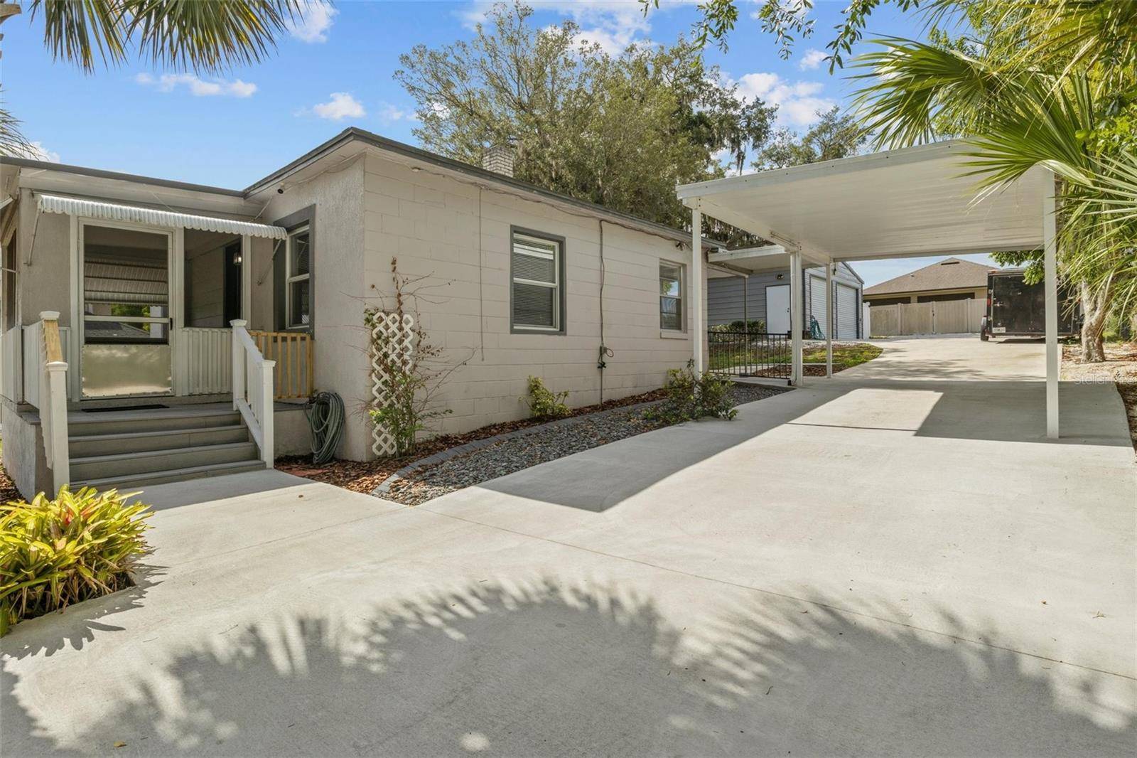 205 W MAPLE ST, Davenport, FL 33837