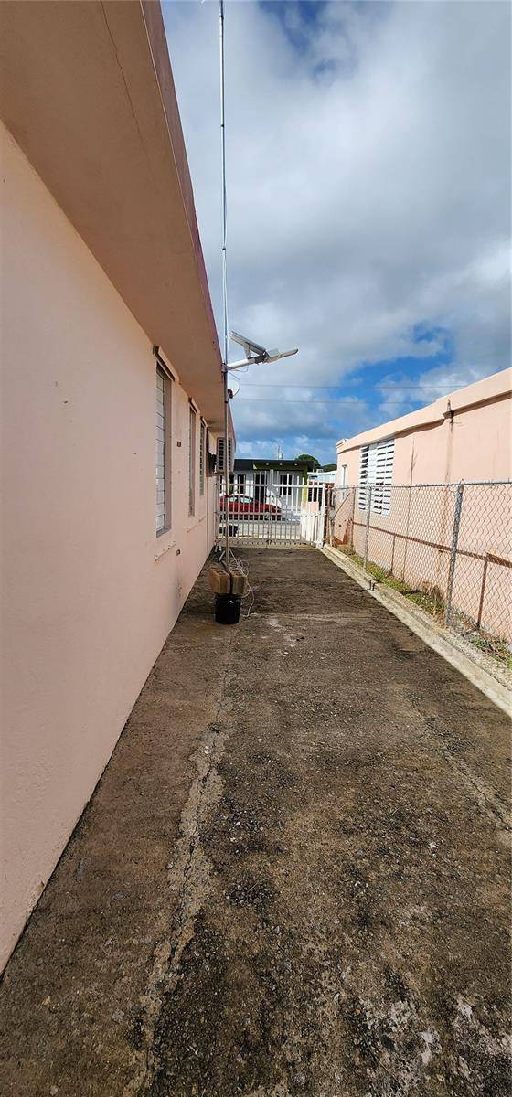 CALLE 8 BRISAS DE CEIBA #86, Ceiba, PR 00735