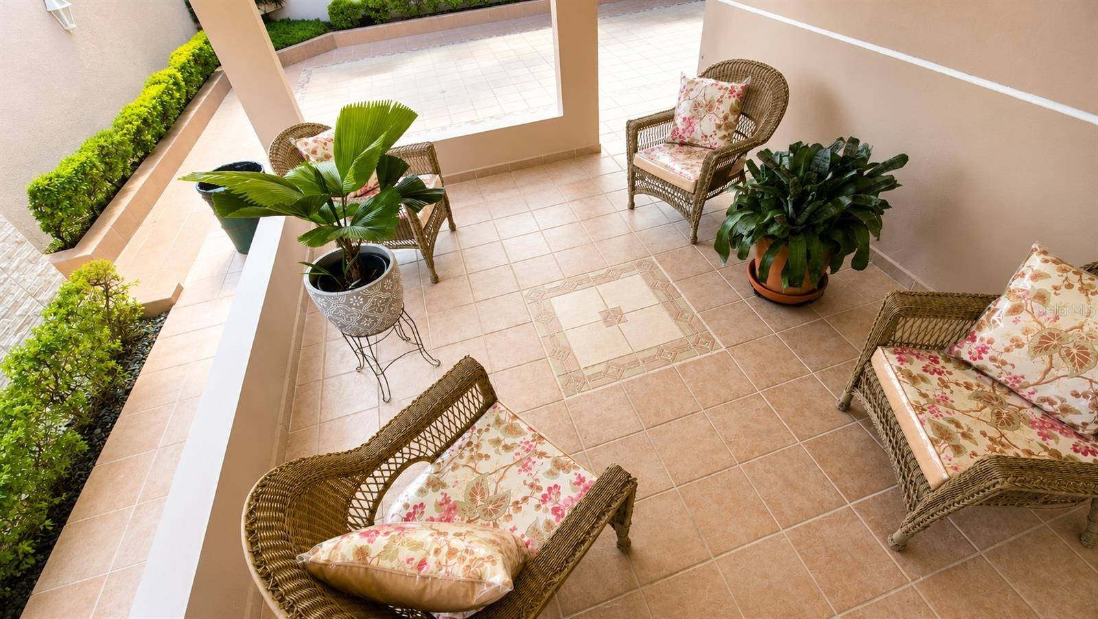 Calle G #P15 GOLDEN GATE II, Caguas, PR 00725