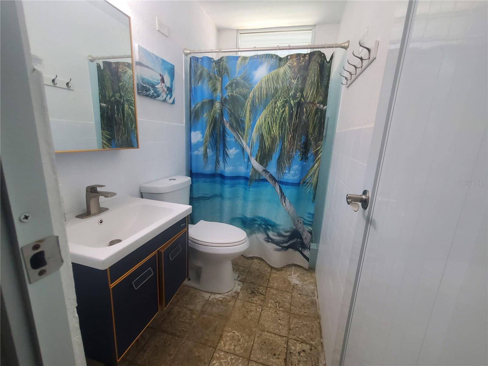 10 CALLE COVALLE GANDIA ST #201 B, Arecibo, PR 00612