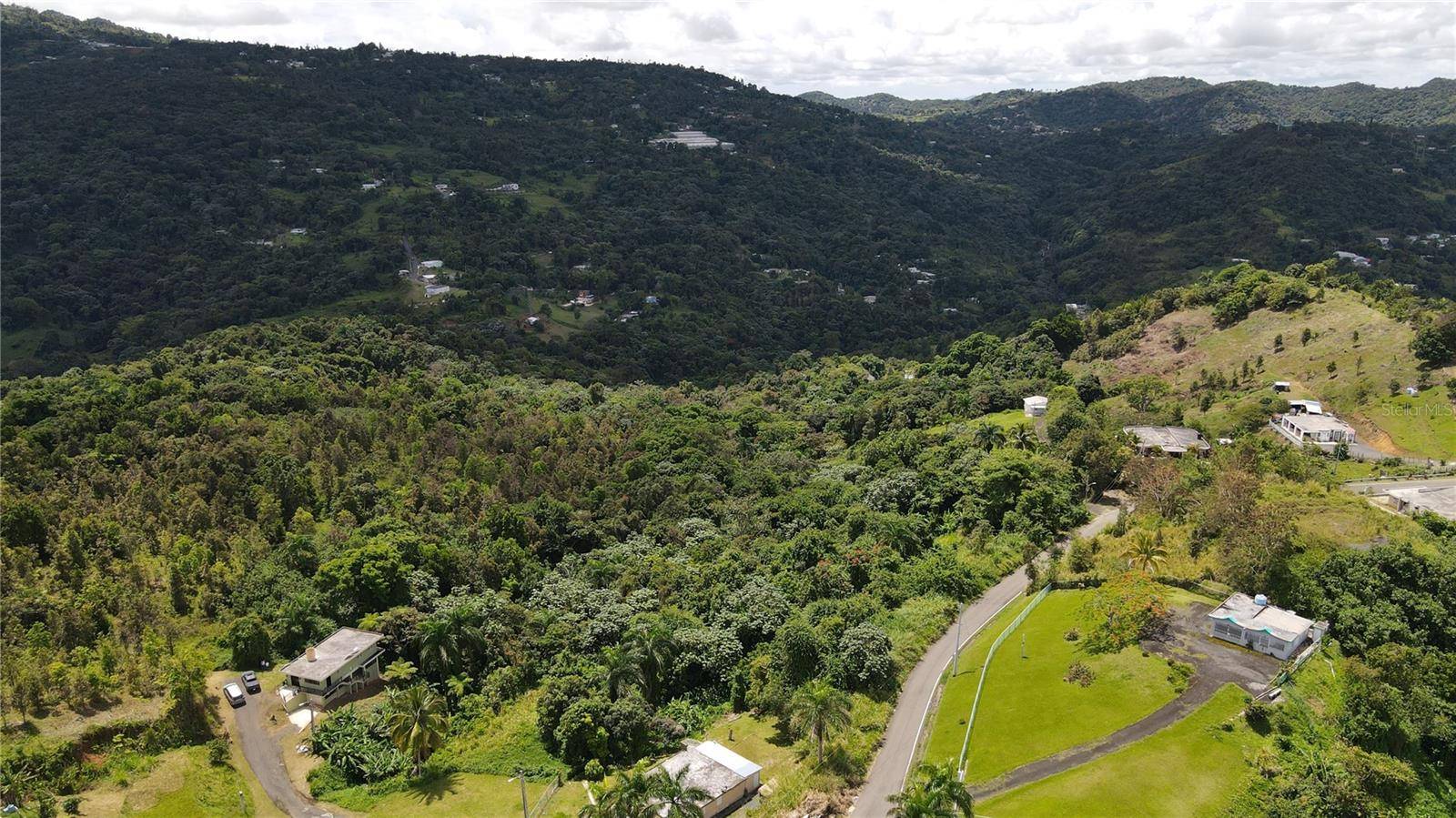 185 Km. 5.8 BO CAMPO RICO SECTOR PENIEL, Canovanas, PR 00729