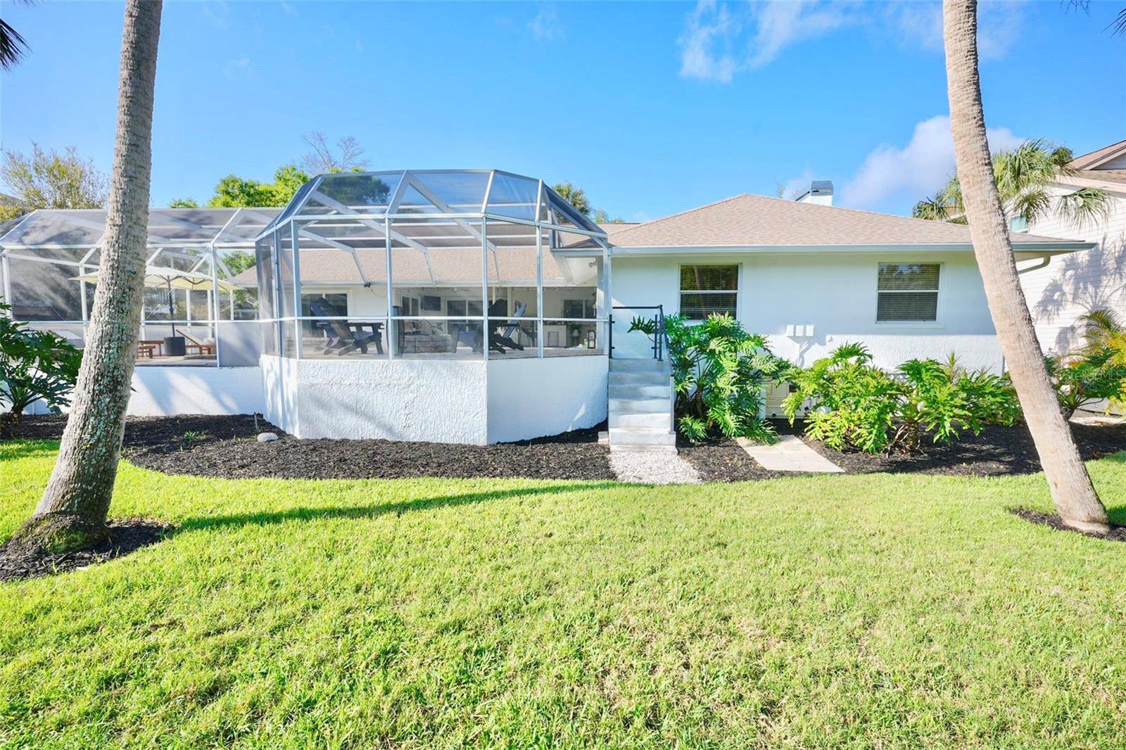 4717 E TRAILS DR, Sarasota, FL 34232