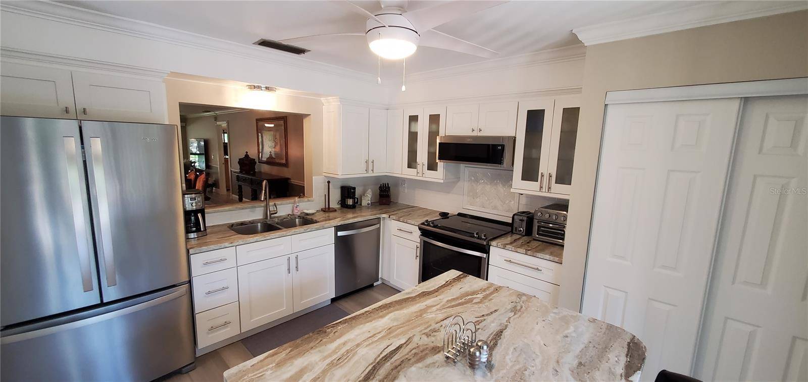 6110 COUNTRY CLUB WAY #201, Sarasota, FL 34243