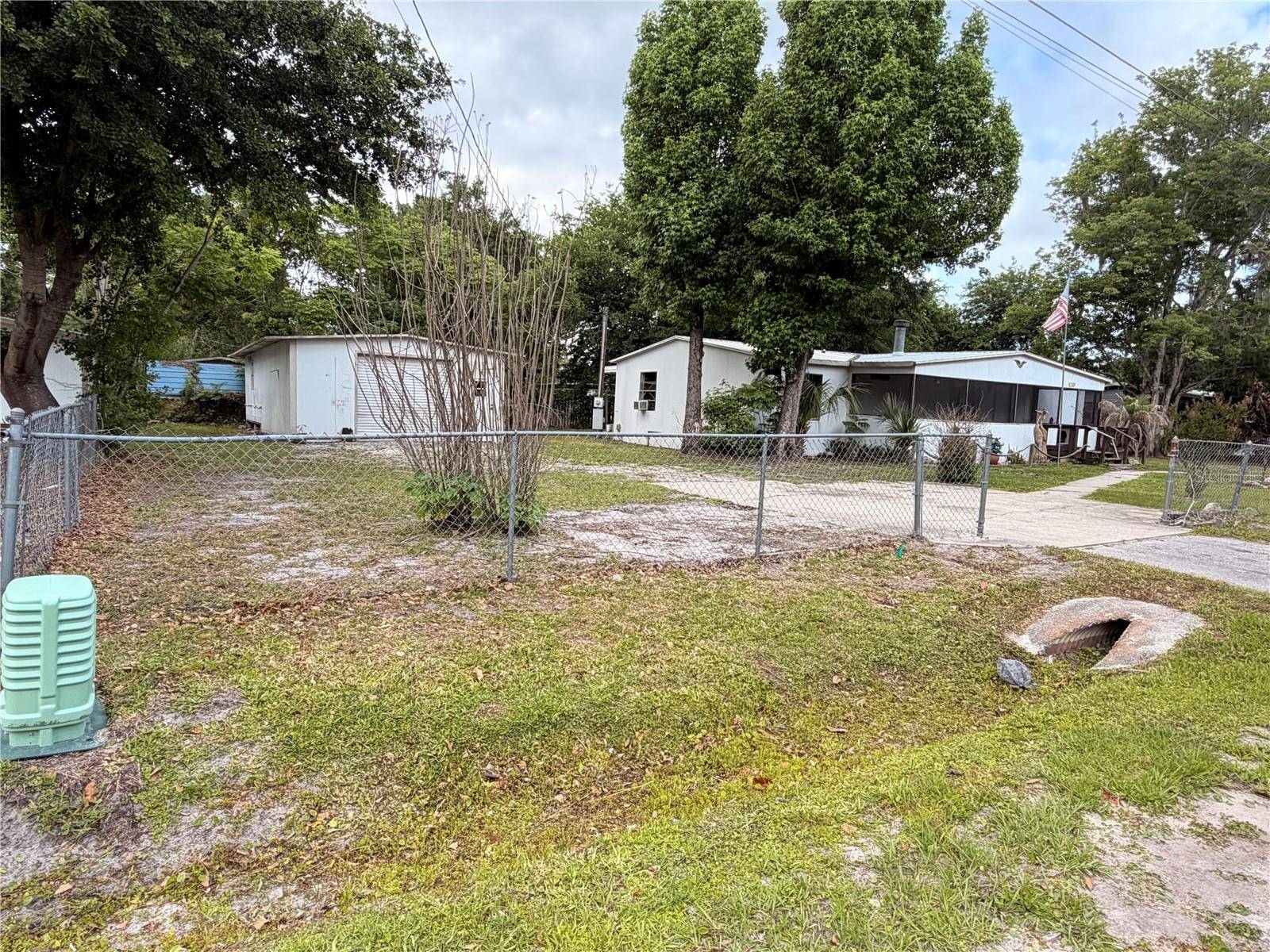 24021 ARMADILLO RD, Astor, FL 32102