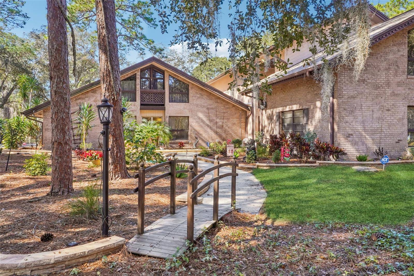 29207 OLD ML W, Tavares, FL 32778