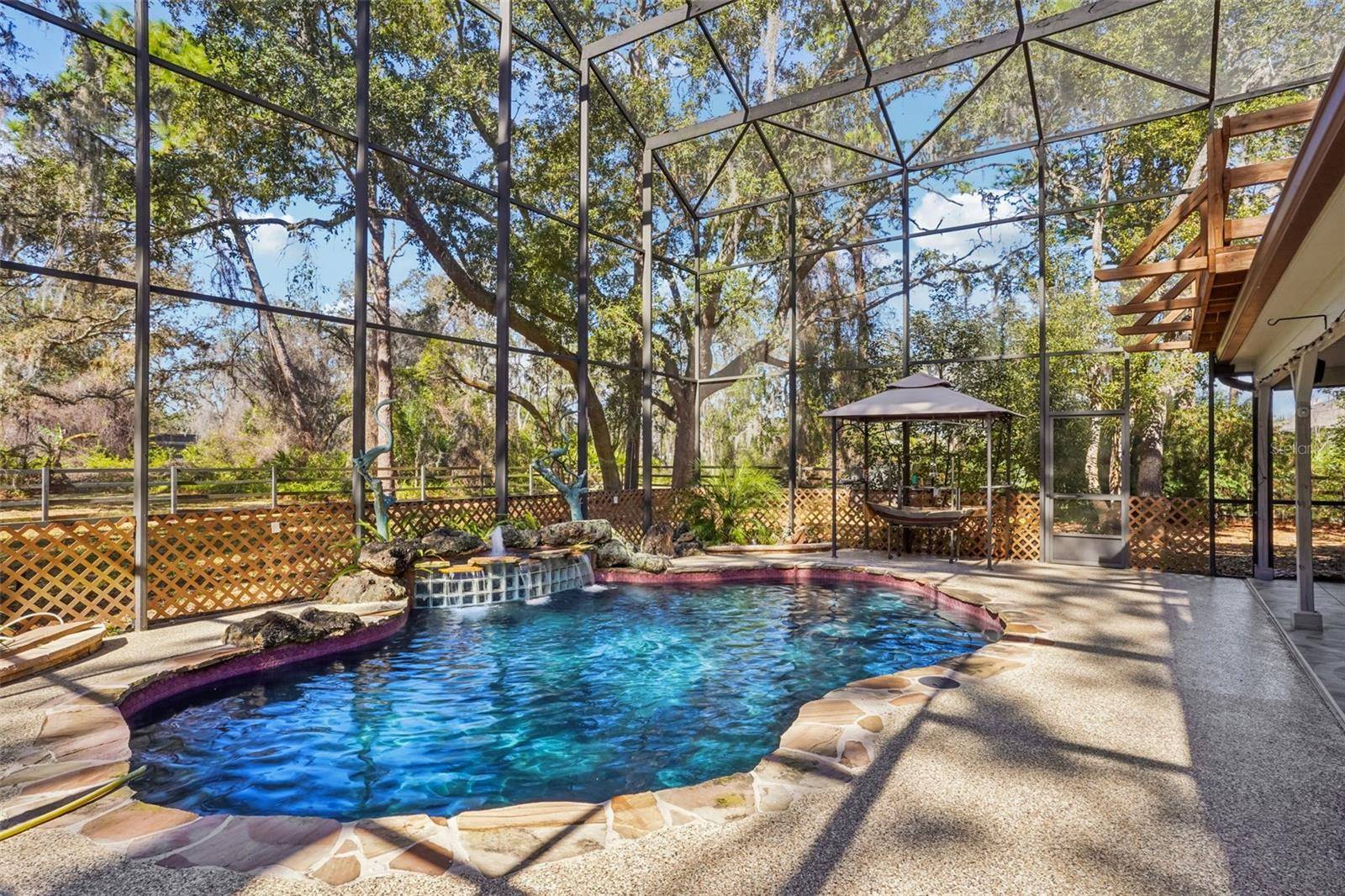 29207 OLD ML W, Tavares, FL 32778