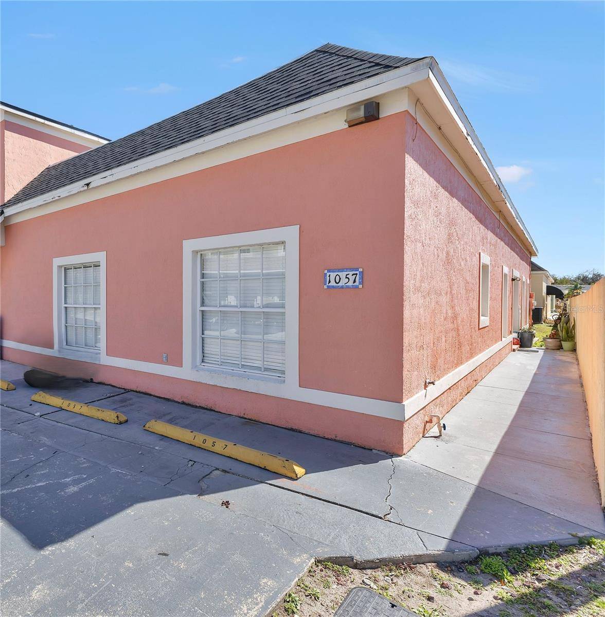 1057 UNIVERSAL REST PL, Kissimmee, FL 34744