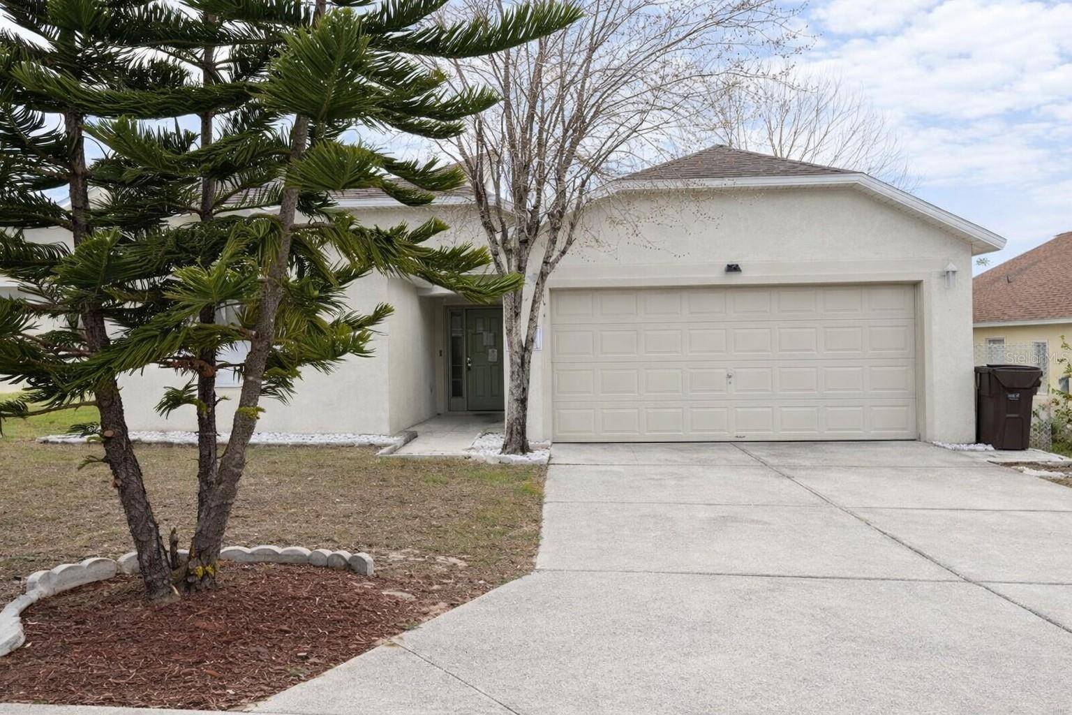 551 LAKE CHARLES DR, Davenport, FL 33837