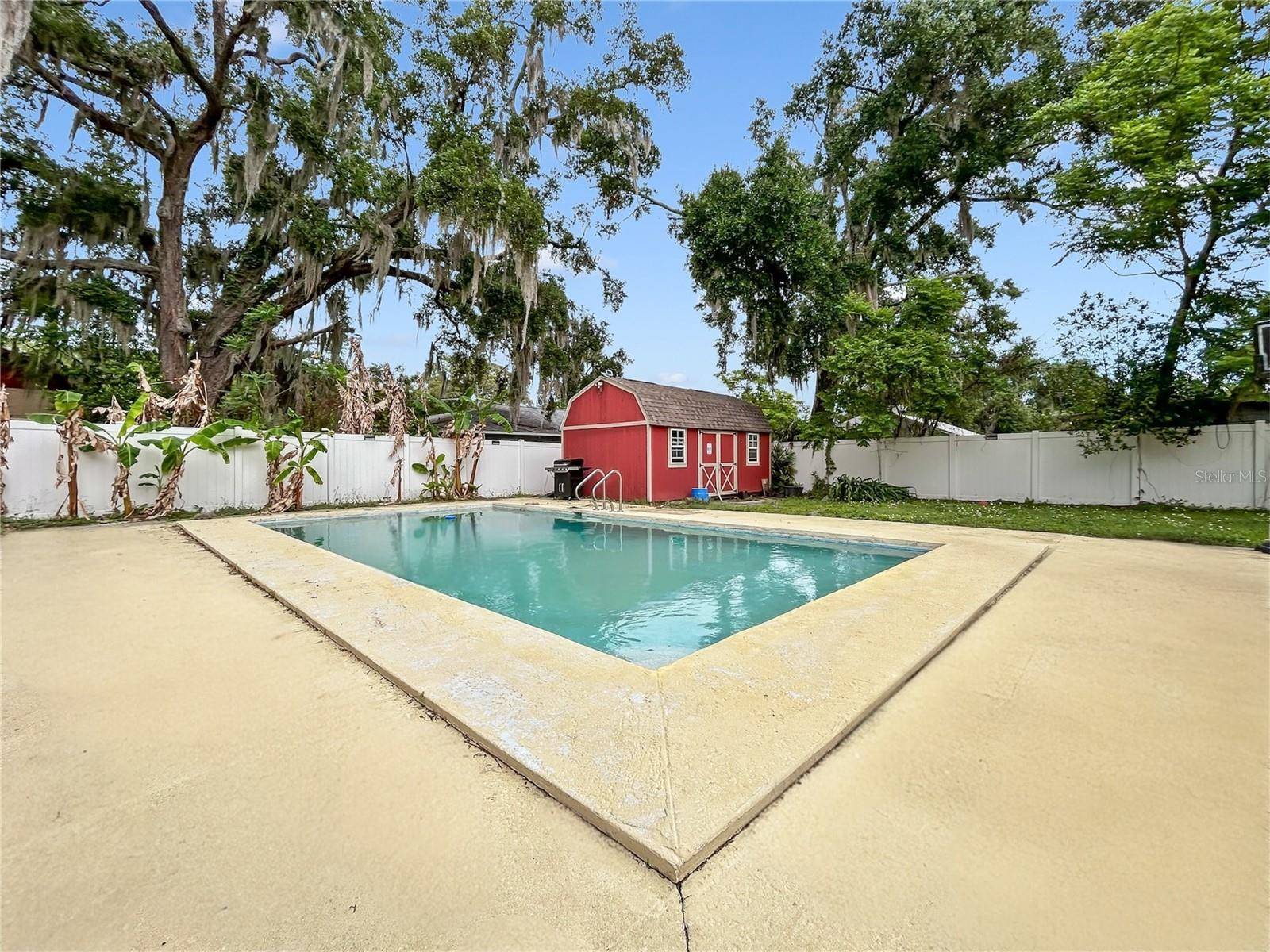 525 AVENUE A NE, Winter Haven, FL 33881