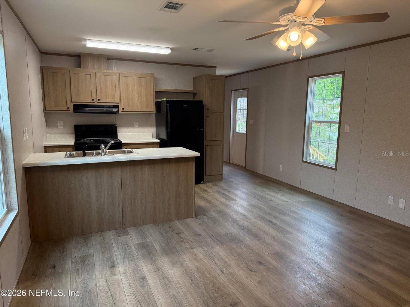 213 MILTON AVE, Interlachen, FL 32148