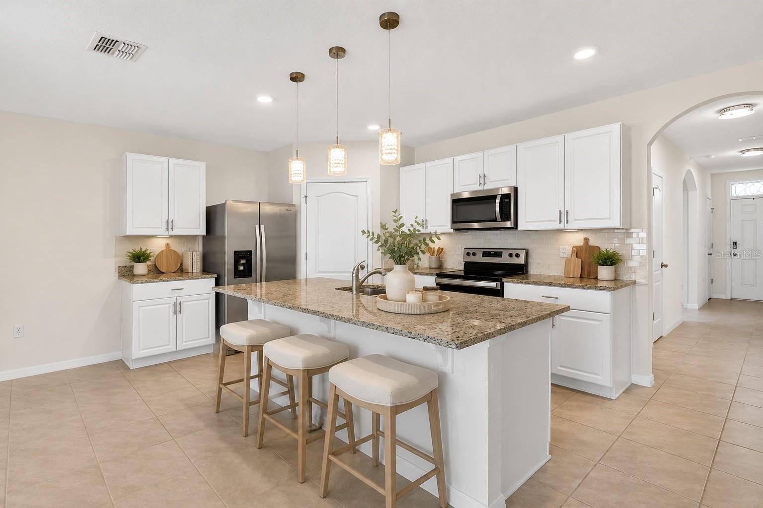1673 BARBERRY DR, Kissimmee, FL 34744