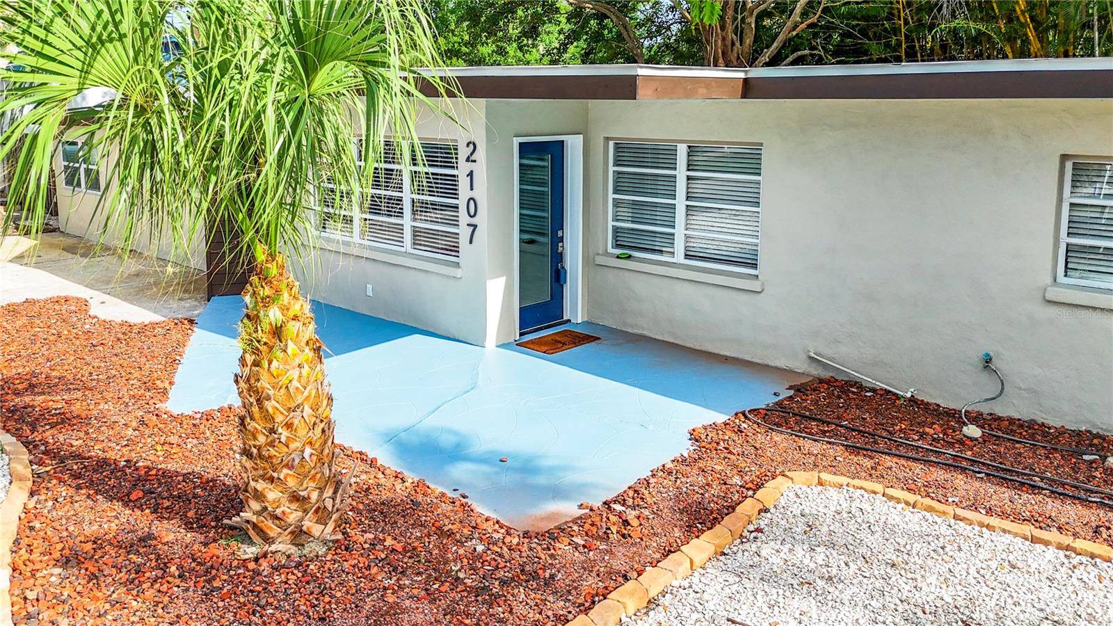 2107 PINE TER, Sarasota, FL 34231
