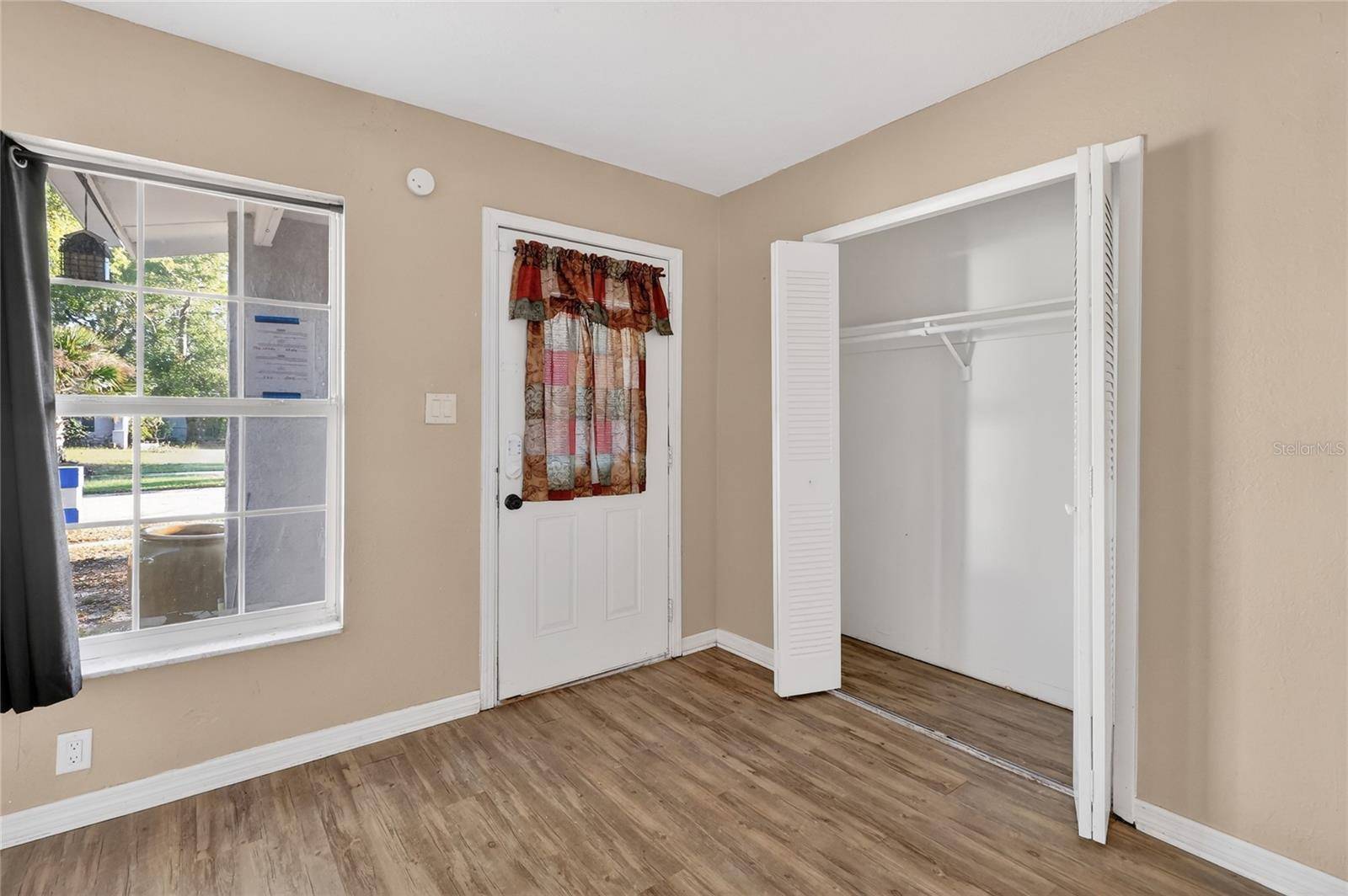 2715 ELMHURST CIR, Orlando, FL 32810