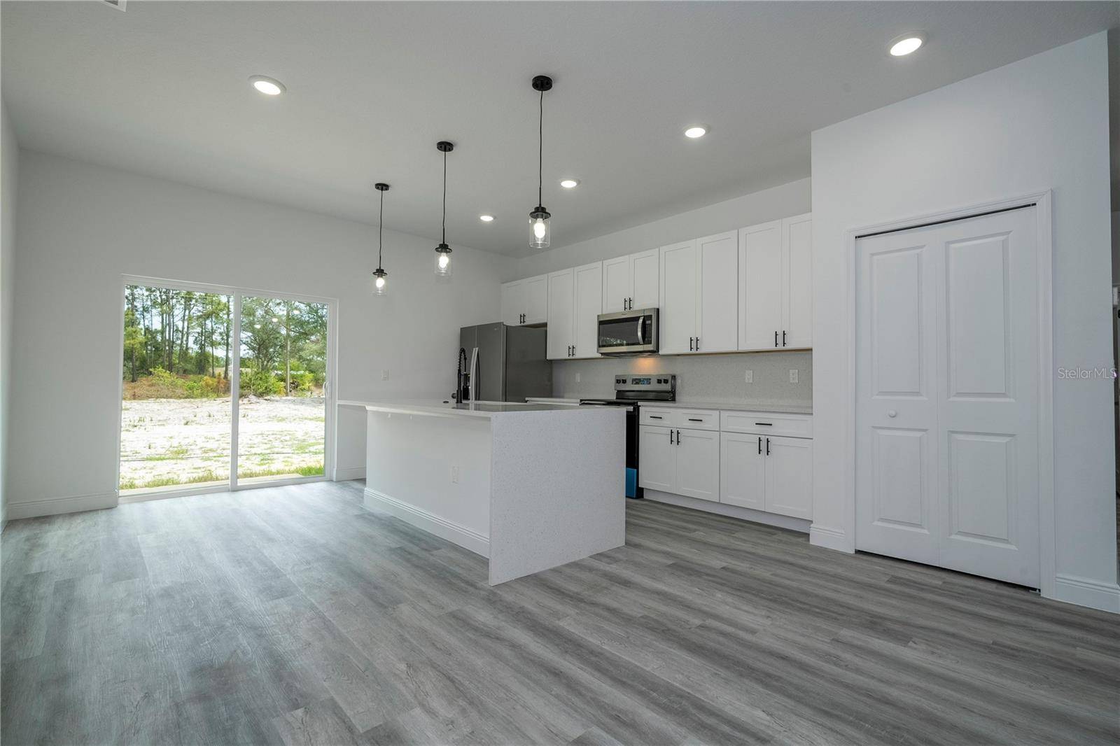 2580 GALLARDIA DR, Indian Lake Estates, FL 33855