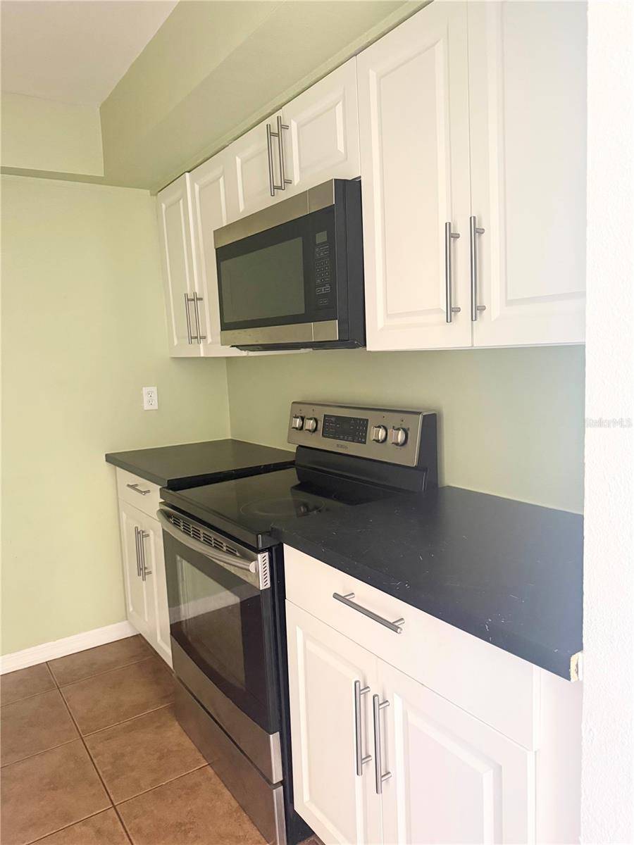 1000 LAKE OF THE WOODS BLVD #101B, Casselberry, FL 32730