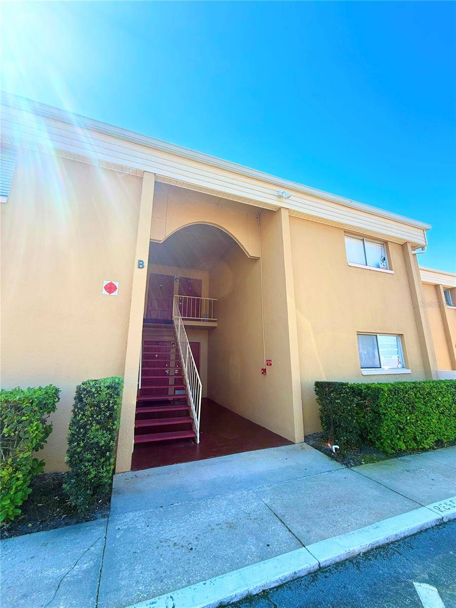 1000 LAKE OF THE WOODS BLVD #101B, Casselberry, FL 32730