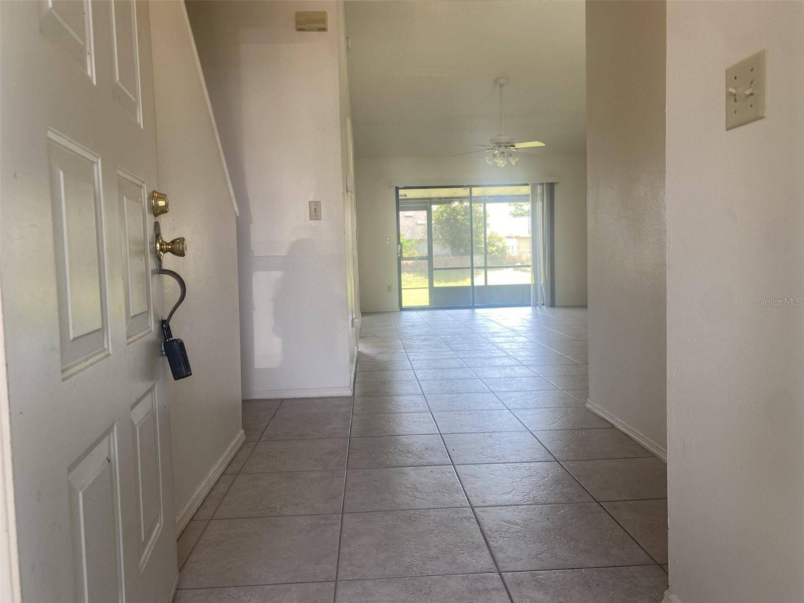 42 PINE ISLAND CIR, Kissimmee, FL 34743