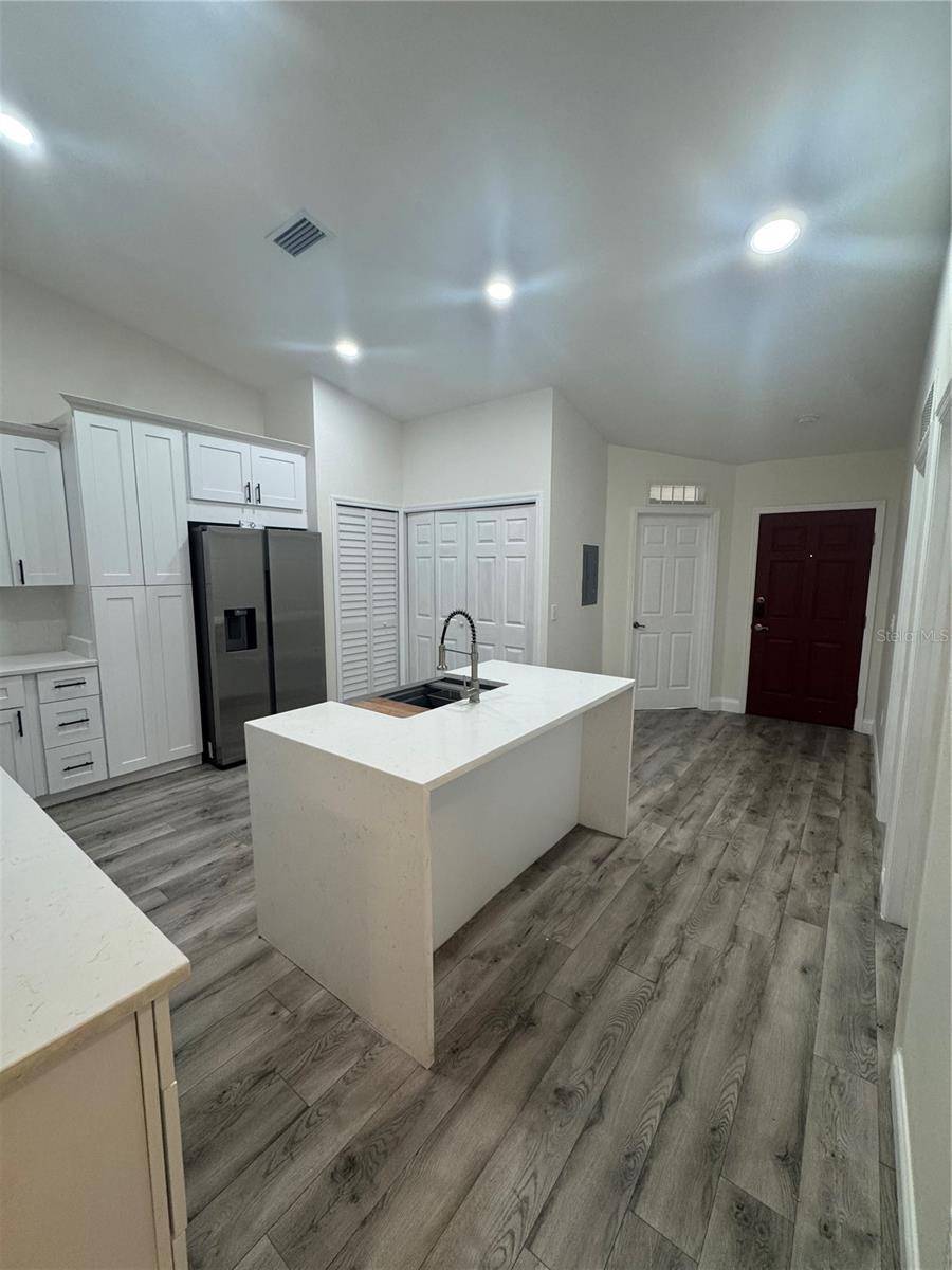2880 CLUB CORTILE CIR #B, Kissimmee, FL 34746