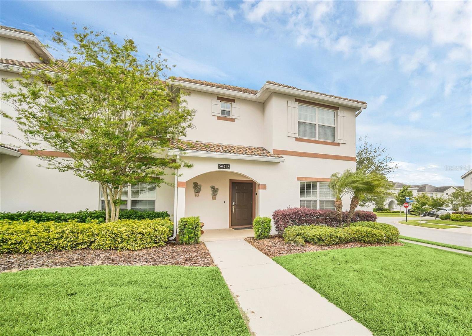 9017 DOGLEG DR, Davenport, FL 33896