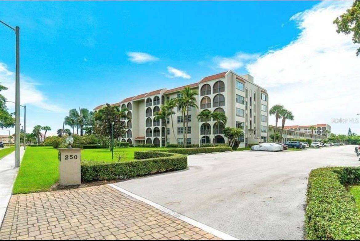 250 NE 20TH ST #3030, Boca Raton, FL 33431