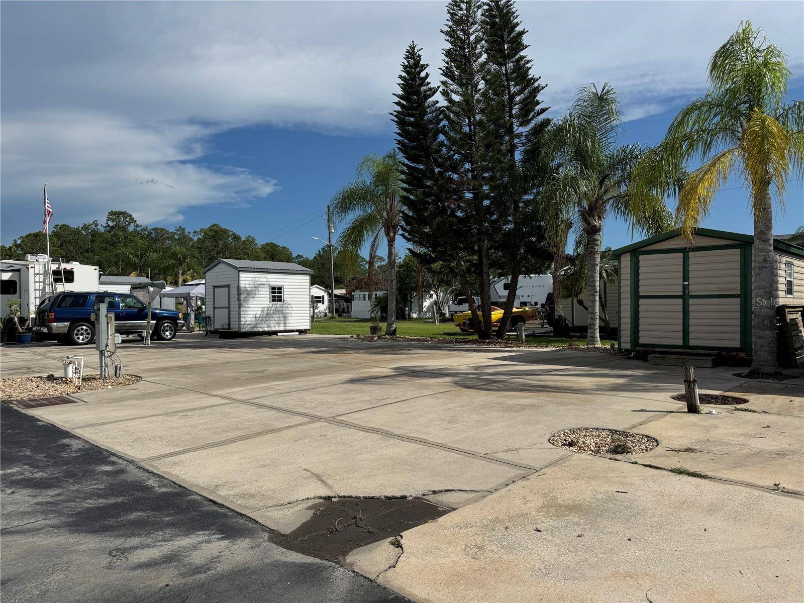 1310 PINE ISLAND DR N, St Cloud, FL 34771