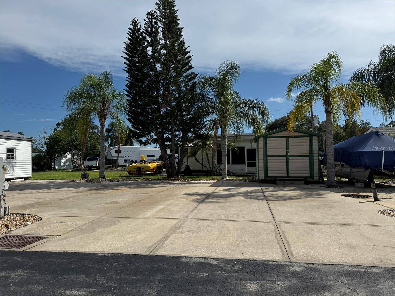 1310 PINE ISLAND DR N, St Cloud, FL 34771