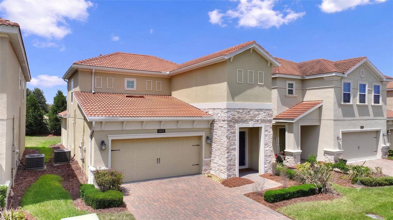 1045 BLACKWOLF RUN RD, Davenport, FL 33896