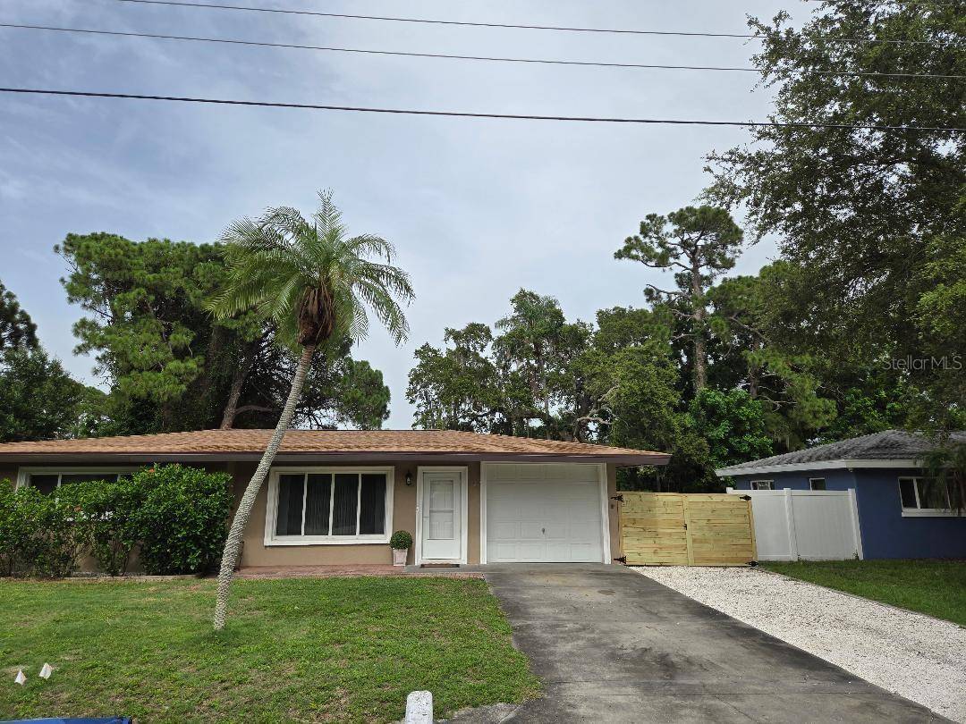 6015 CARLTON AVE, Sarasota, FL 34231