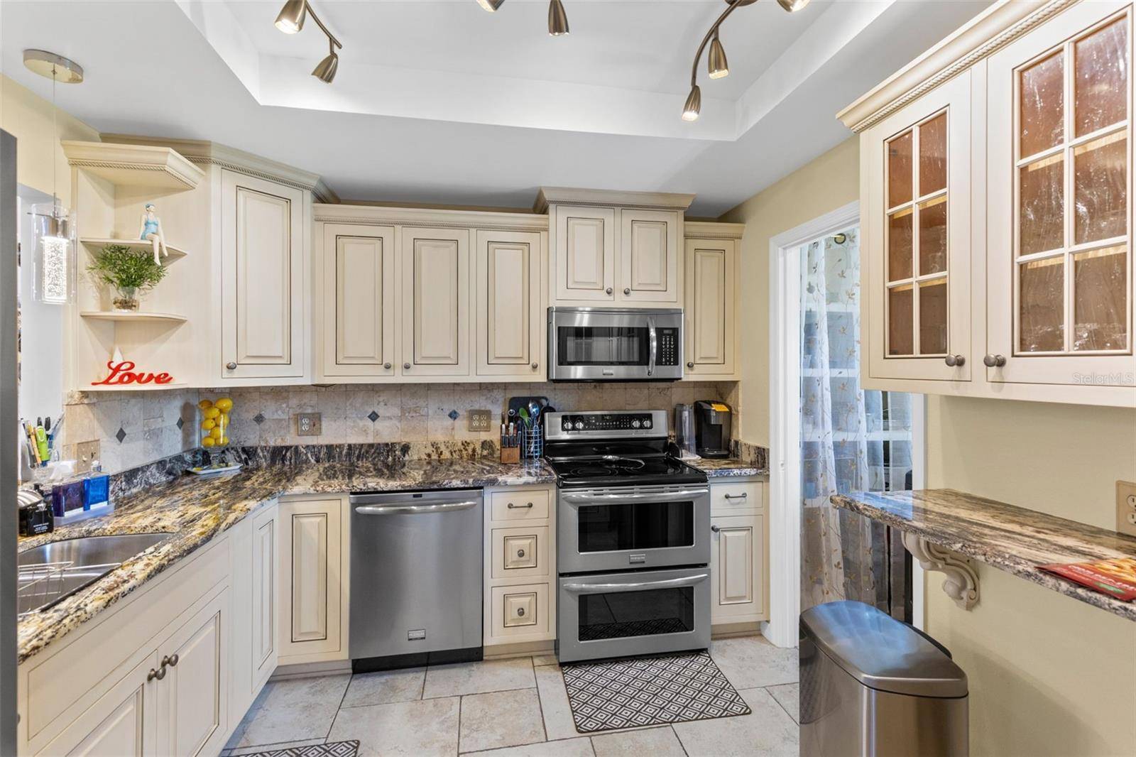 924 VIRGINIA AVE, St Cloud, FL 34769