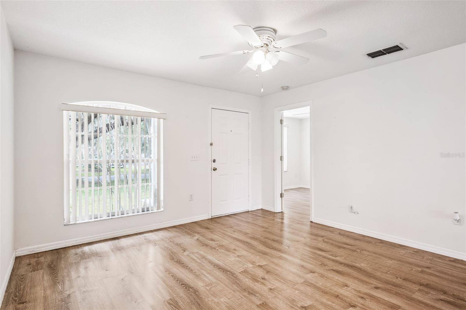 305 E 5TH ST, St Cloud, FL 34769