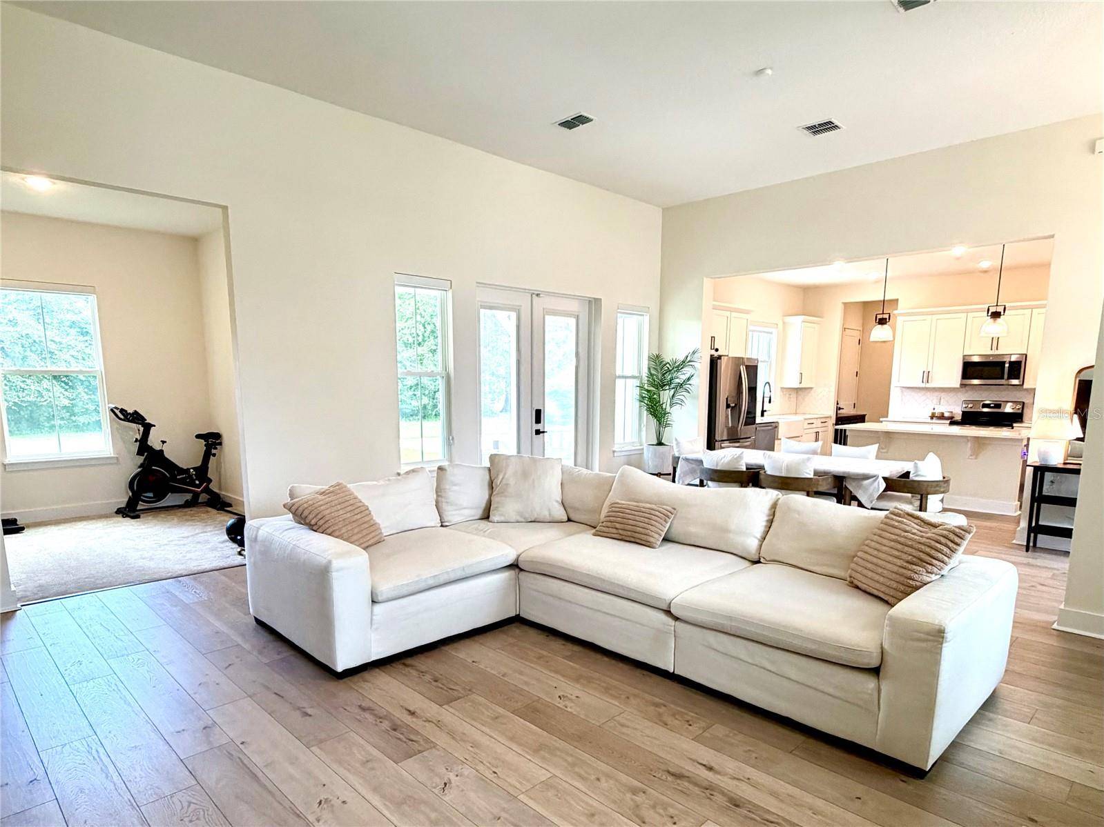 310 W WASHINGTON AVE, Lake Helen, FL 32744